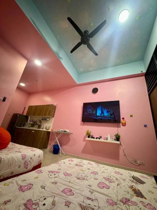 Hello Kitty Homestay - Cameron Highlands - Spacious Studio - Perfect For Families - Sleeps 4 And Baby Tanah Rata Luaran gambar